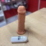 pênis prótese realística 18 x 5 cm com vibrador tortinho