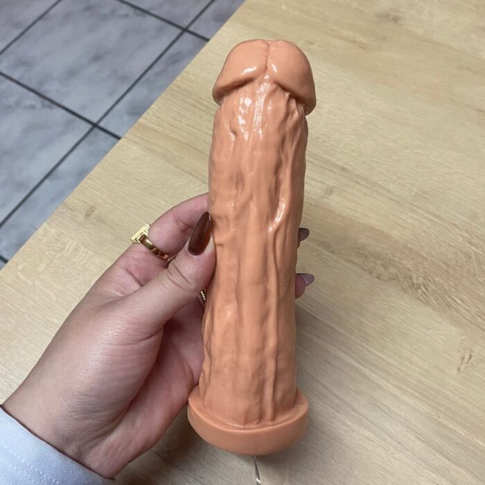pênis prótese realística 18 x 5 cm com vibrador tortinho