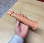 pênis prótese realística 20,5 x 4,5cm maciço