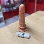 pênis prótese realística 18 x 4 cm com vibrador e ventosa