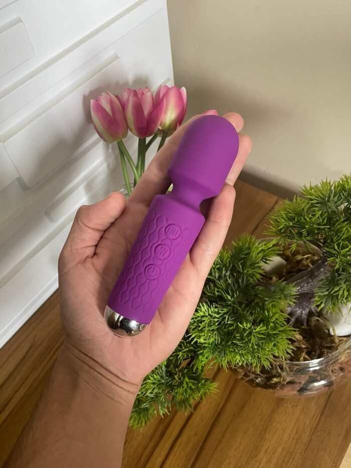 vibrador varinha mágica recarregável 20 modos vibração roxo