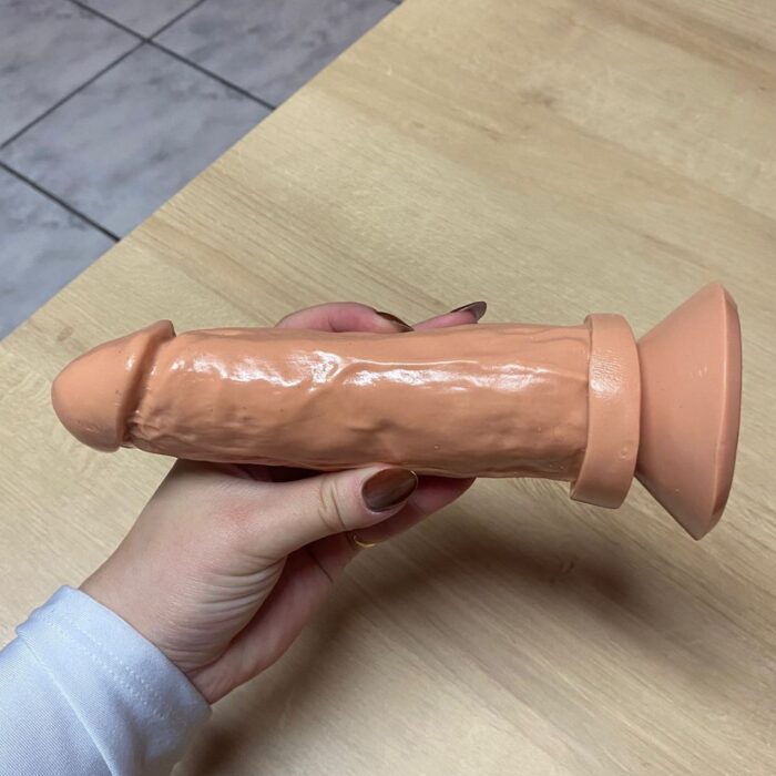 pênis prótese realística 18 x 5cm com ventosa tortinho