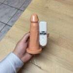 pênis prótese realistica 14 x 3,5cm com vibrador