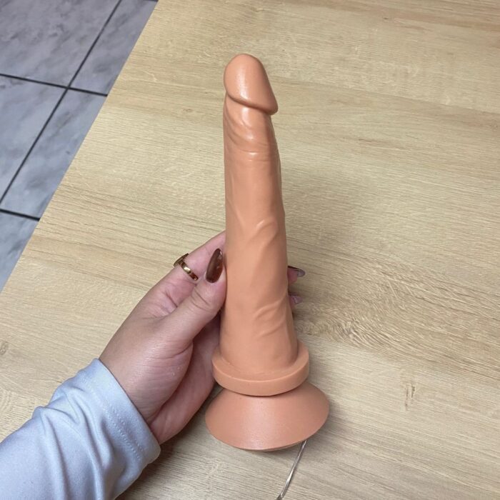 pênis prótese realística 20,5 x 4,5 cm com vibrador e ventosa