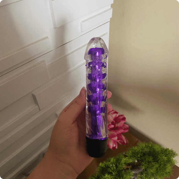 vibrador personal com capa em formato de pênis roxo