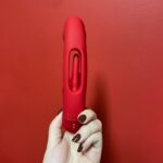vibrador 3 em 1 com língua e boca estimuladora